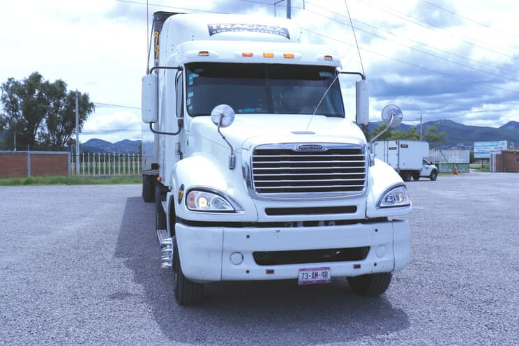 Unidad de transporte TracMex en operación
